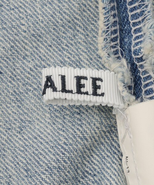 ADAM ET ROPE'（アダムエロペ）の「【AURALEE（オーラリー）】FADED SELVEDGE LIGHT DENIM DRESS（ドレス・レディース・ブルー・1）」の11枚目の写真