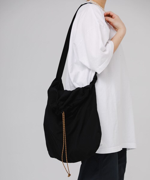 URBAN RESEARCH(アーバンリサーチ)の「RELAX FIT イージーバッグ(その他雑貨・メンズ・WHITE/レンガ/BROWN/L OLIVE/GREEN/NAVY/CHARCOAL/BLACK/PINK/BEIGE/YELLOW・FREE)」の2枚目の写真