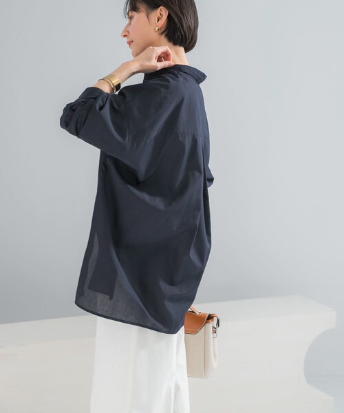 URBAN RESEARCH ROSSO（アーバンリサーチロッソ）の「『WEB/一部店舗限定』『UR TECH Smart Linen Touch』イージーリネンオーバーシャツ（シャツ/ブラウス・レディース・LIGHT PINK/BRN STRIPE/NAVY・Free）」の15枚目の写真