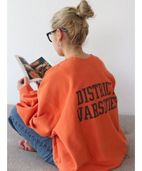 Ungrid（アングリッド）の「ビッグシルエットロゴスウェット（スウェット・レディース・グレー/オレンジ/ネイビー/イエロー・F）」の13枚目の写真