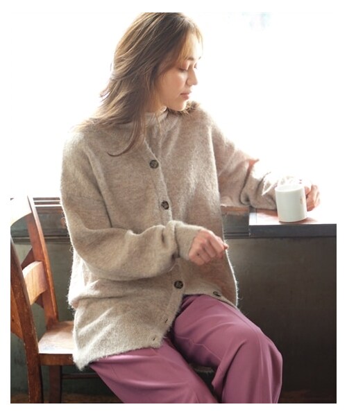 nissen（ニッセン）の「ふんわり柔らかシャギービッグシルエットキーネックカーディガン（ニット/セーター・レディース・チャコールグレー/ピンク/ベージュ/ブルーグレー・L~LL相当/3L~4L相当/5L~6L相当/8L相当/10L相当）」の5枚目の写真