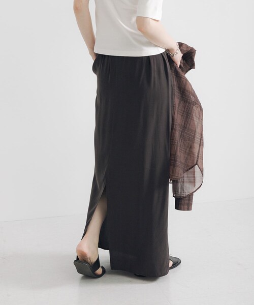 URBAN RESEARCH（アーバンリサーチ）の「キュプラレーヨンギャザーIラインスカート（スカート・レディース・BROWN/BEIGE・36/38）」の6枚目の写真