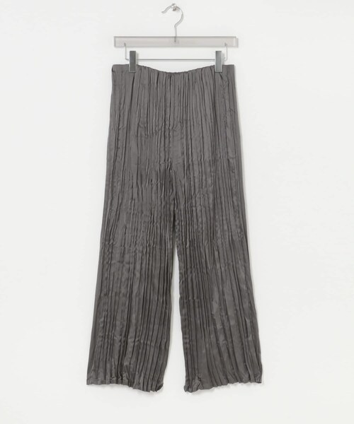 URBAN RESEARCH(アーバンリサーチ)の「Studio Doe SATIN PLEATED EASY PANTS(その他パンツ・レディース・CREAM/BLACK/GREY・S/M)」の10枚目の写真