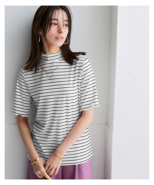 nissen（ニッセン）の「細リブハイネック5分袖カットソープルオーバー＜大きいサイズ有＞（Tシャツ/カットソー・レディース・黒/コーラルピンク/オフホワイト/エクリュ/オフホワイト×黒ボーダー/オフホワイト×黒系ボーダー/ネイビー×オフホワイト系ボーダー/スモーキーサックス/ライトグレー/チャコールブラウン/ハニーイエロー・S/M/L/LL/3L/4L/5L/6L/8L/10L）」の3枚目の写真