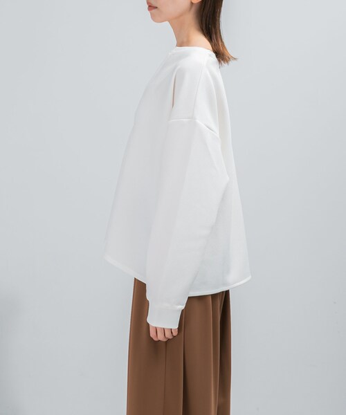 URBAN RESEARCH ROSSO（アーバンリサーチロッソ）の「Vネックジョーゼットプルオーバー（Tシャツ/カットソー・レディース・WHITE/BLACK・FREE）」の7枚目の写真