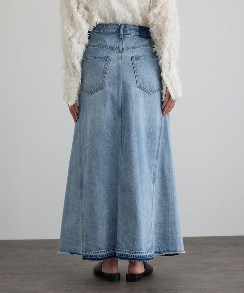 ADAM ET ROPE'(アダムエロペ)の「【WEB限定】リメイクライクデニムスカート(デニムスカート・レディース・オフホワイト/サックス・M/S)」の12枚目の写真