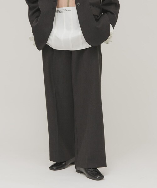 KBF（ケイビーエフ）の「ワンタックミニマルパンツ（その他パンツ・レディース・MOSS GRAY/CHARCOAL・36/38）」の7枚目の写真