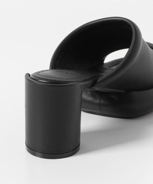 URBAN RESEARCH ROSSO（アーバンリサーチロッソ）の「ALM.　CIELO LEATHER SANDALS（サンダル・レディース・BLACK/MAROON・36/37/38）」の6枚目の写真