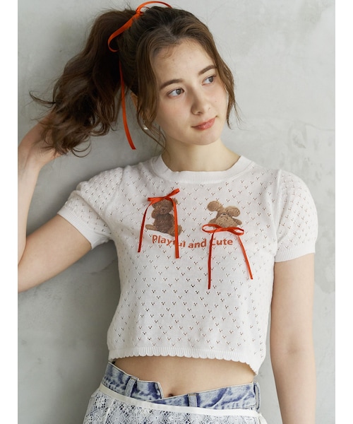 CALNAMUR（カルナムール）の「BEAR PRINT RIBBON KNIT /ベアプリントリボンニット（ニット/セーター・レディース・ホワイト/ピンク/アイスブルー・F）」の5枚目の写真