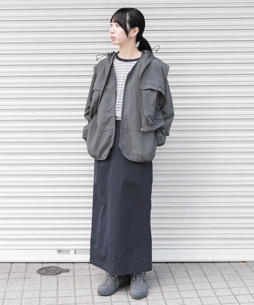 EKAL（エカル）の「『URTECH』ナイロンタッサー ベスト（ベスト・レディース・グラファイト/ネイビー・One）」の11枚目の写真