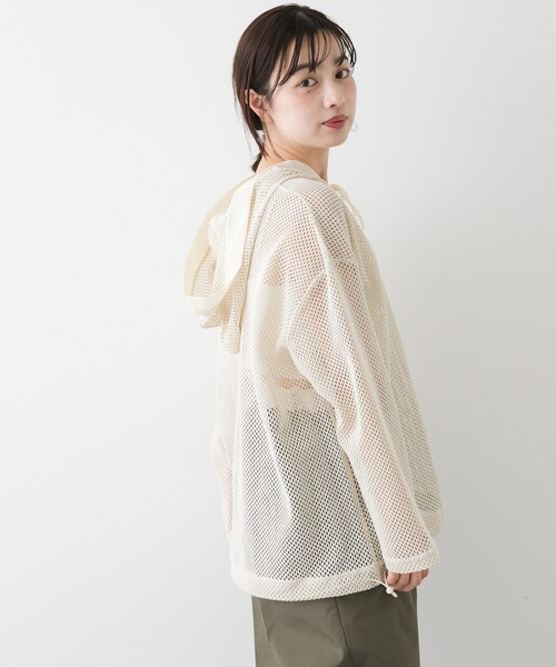 SENSE OF PLACE by URBAN RESEARCH(センスオブプレイスバイアーバンリサーチ)の「フーデットメッシュトップ(その他トップス・レディース・BLACK/IVORY/BROWN・one)」の6枚目の写真