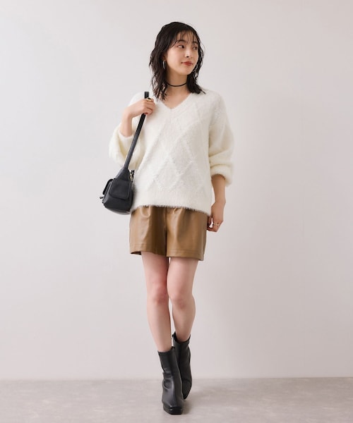 VIS(ビス)の「レザーショートパンツ(その他パンツ・レディース・ブラック/キャメル・F)」の13枚目の写真