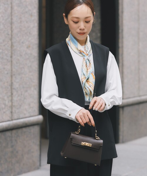 URBAN RESEARCH ROSSO（アーバンリサーチロッソ）の「ストレッチツイルジレ（ベスト・レディース・L.BEIGE/BLACK・Free）」の4枚目の写真