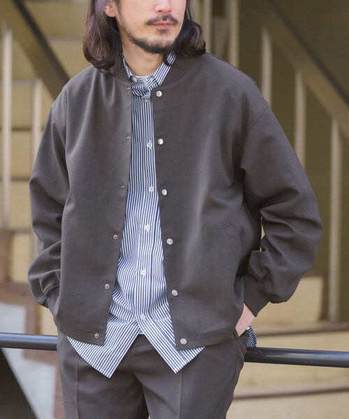 ITEMS URBANRESEARCH(アイテムズ アーバンリサーチ)の「『イージーケア/吸水速乾/接触冷感』高機能ドライタッチスナップブルゾン(楽着シリーズ)(ブルゾン・メンズ・KHK/GRY/SUMI-KURO/BEG・M/L)」の5枚目の写真