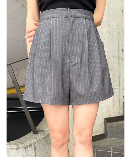 MURUA（ムルーア）の「ダブルタックショートパンツ（その他パンツ・レディース・グレー/ブラック/ネイビー/モカ/オレンジ・01/02/1/2）」の13枚目の写真