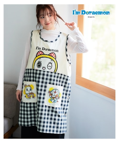 nissen（ニッセン）の「＜大きいサイズ＞ ジャンスカみたいにすっぽり着られるキャラクターエプロン（エプロン・メンズ・ベージュ系(ポムポムプリン)/ネイビー系(ハローキティ)/チャコールグレー系(ハローキティ)/ミントグリーン(ポチャコ)/ピンク×チャコールグレー(マイメロディ)/パープル×チェック(クロミ)/ピンク系チェック(キティ)/クリームイエロー(ポムポムプリン)/ネイビー(シナモロール)/黒系ストライプ(リトルツインスターズ)/赤系ストライプ(ペコ)/オフホワイト×ミントグリーン(ペコ)/オフ×ネイビー系チェック(ドラミ)/ネイビー(ドラえもん)/ミントグリーン(ハローキティ)/ネイビー×赤系ストライプ(ハローキティ)/ラベンダー系(クロミ)/ネイビー(ポチャッコ)・L~LL相当/3L~4L相当/5L~6L相当/8L相当/10L相当）」の13枚目の写真