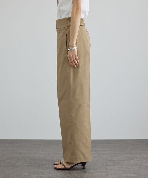 ADAM ET ROPE'(アダムエロペ)の「コットンライクスタイルアップパンツ 3(スラックス・レディース・ベージュ/ネイビー・M/S/XS)」の13枚目の写真