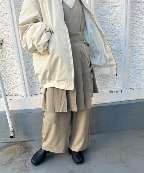 KBF（ケイビーエフ）の「プリーツスカートSETサロペット（サロペット/オーバーオール・レディース・GRAY/BEIGE・36/38）」の15枚目の写真