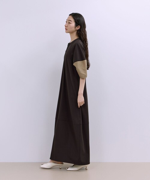 ADAM ET ROPE'(アダムエロペ)の「【WEB限定】ハーフZIPコクーンワンピース(ワンピース・レディース・ブラック/ダークブラウン/ネイビー・36/38)」の14枚目の写真