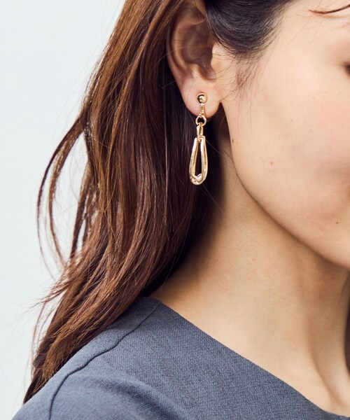 ROPE' PICNIC（ロペピクニック）の「スウィングメタルパーツイヤリング（イヤリング・レディース・ゴールド/シルバー・F）」の4枚目の写真