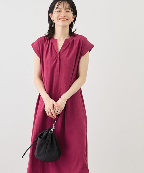 ROPE' PICNIC(ロペピクニック)の「リラックスワンピース(ワンピース・レディース・ブラック/ダークブラウン/ブルー/ワイン・F)」の4枚目の写真