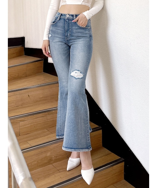 GYDA（ジェイダ）の「ハイウエストダメージフレアデニムパンツ（デニムパンツ・レディース・ブルー/アイスブルー・XS/S/M）」の11枚目の写真