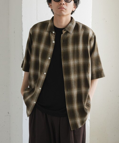 URBAN RESEARCH DOORS(アーバンリサーチドアーズ)の「FORK&SPOON オンブレチェックショートスリーブシャツ(シャツ/ブラウス・メンズ・BLU×BRN/BEG×KHK・4/5)」の2枚目の写真