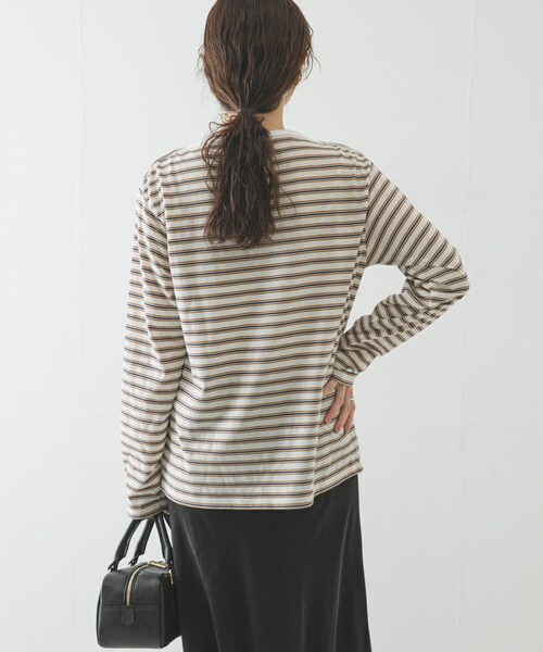 URBAN RESEARCH(アーバンリサーチ)の「マルチボーダー2WAYカットソー(Tシャツ/カットソー・レディース・RED/BEIGE/OFF WHITE・Free)」の6枚目の写真