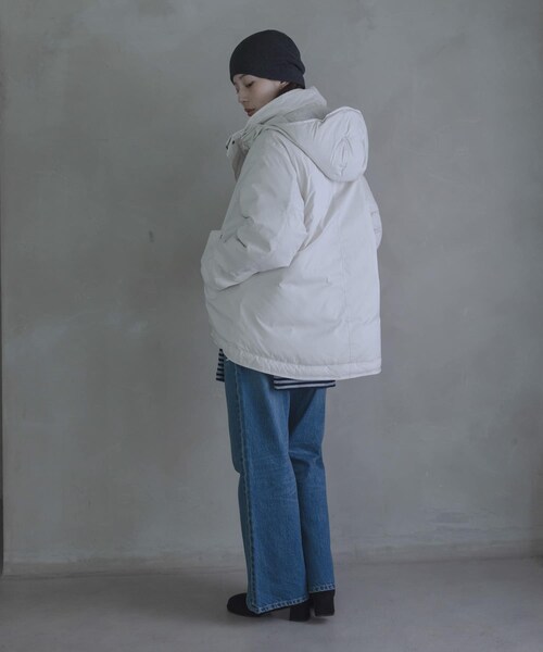 URBAN RESEARCH Sonny Label（アーバンリサーチサニーレーベル）の「撥水2WAYフーディスタンドダウンコート（その他アウター・レディース・アイボリー/ブラック/ブラウン・Free）」の11枚目の写真