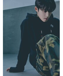 EVRIS | 【B.I×EVRIS】コラボフーディー(パーカー)