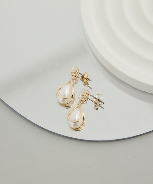 ROPE' PICNIC（ロペピクニック）の「ドロップパールピアス（ピアス（両耳用）・レディース・ゴールド/シルバー・F）」の2枚目の写真