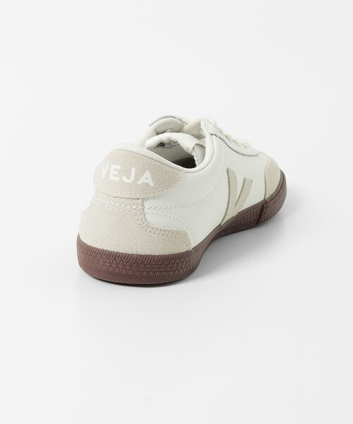 THE GOODLAND MARKET（ザグッドランドマーケット）の「veja　VOLLEY WHITENATURAL BARK（スニーカー・メンズ・WHITE・43）」の5枚目の写真