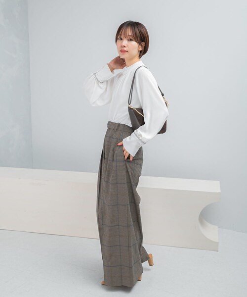 URBAN RESEARCH ROSSO（アーバンリサーチロッソ）の「ギャザーハイネックブラウス（シャツ/ブラウス・レディース・WHITE/BEIGE DOT/BLACK DOT・Free）」の7枚目の写真