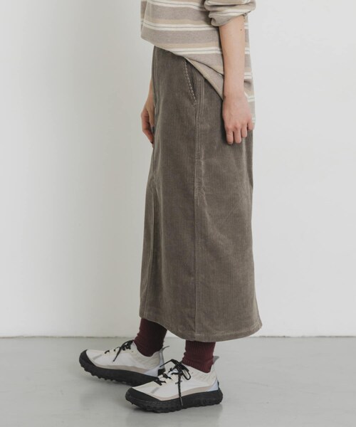 EKAL（エカル）の「『UR TECH』コーデュロイストレートスカート（スカート・レディース・モカ/チャコール/ブラウンカーキ・one）」の21枚目の写真