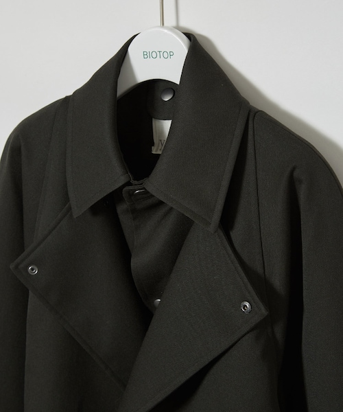 ADAM ET ROPE'（アダムエロペ）の「MENS【seya.】TRANSFORMABLE TRENCH（トレンチコート・メンズ・ブラック・2）」の4枚目の写真