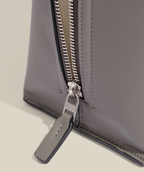 ROPE'（ロペ）の「【E'POR】【WEB限定】Y BAG Medium+ /A4対応・通勤・26SS（トートバッグ・レディース・ブラック/グレー/キナリ/ダークブラウン/ダークグリーン・F）」の9枚目の写真