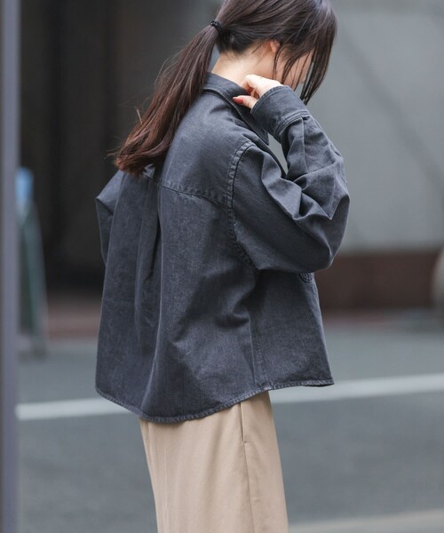 URBAN RESEARCH DOORS(アーバンリサーチドアーズ)の「FORK&SPOON ペーパーブレンドデニムシャツ(シャツ/ブラウス・レディース・BLUE/BLACK・1)」の9枚目の写真