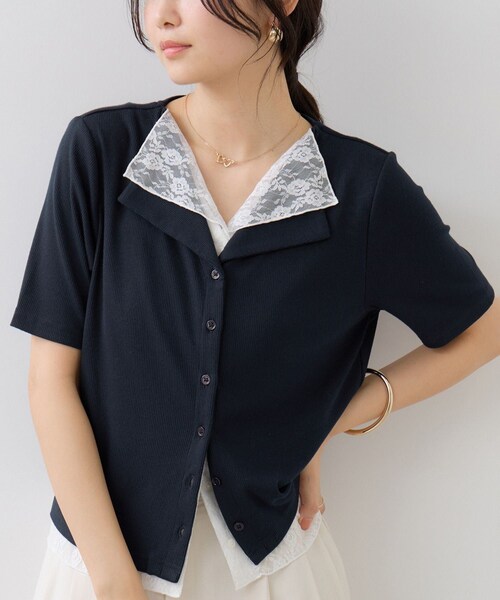VIS(ビス)の「ドット&無地 レースドッキングレイヤード風リブカットソー(Tシャツ/カットソー・レディース・オフホワイト/ネイビー/サックス・F)」の5枚目の写真
