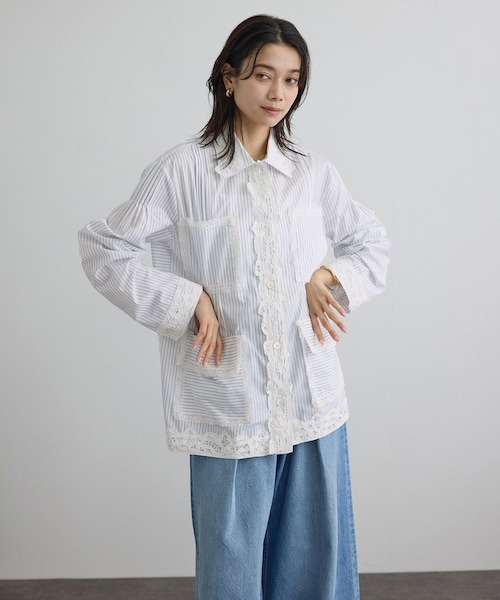ADAM ET ROPE'（アダムエロペ）の「【J'aDoRe・一部店舗限定】【EENK（インク）】Lace Trim Shirts with Pocket（シャツ/ブラウス・レディース・ホワイト系/ブルー系・S）」の3枚目の写真
