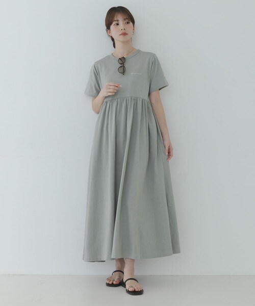 URBAN RESEARCH Sonny Label（アーバンリサーチサニーレーベル）の「『別注』CHAMPION×Sonny Label　ギャザーワンピース（ワンピース・レディース・ブラック/ネイビー/グリーン・Free）」の18枚目の写真