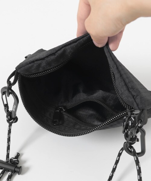 URBAN RESEARCH Sonny Label（アーバンリサーチサニーレーベル）の「POLER　STUFFABLE POUCH（ショルダーバッグ・メンズ・BLACK/CAMO・One）」の8枚目の写真