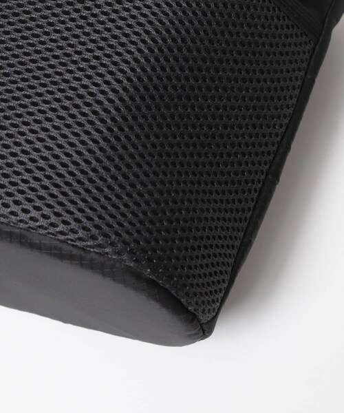 ITEMS URBANRESEARCH（アイテムズ アーバンリサーチ）の「ボトルキーパーバッグ（ショルダーバッグ・レディース・BEIGE/KHAKI/BLACK・one）」の6枚目の写真