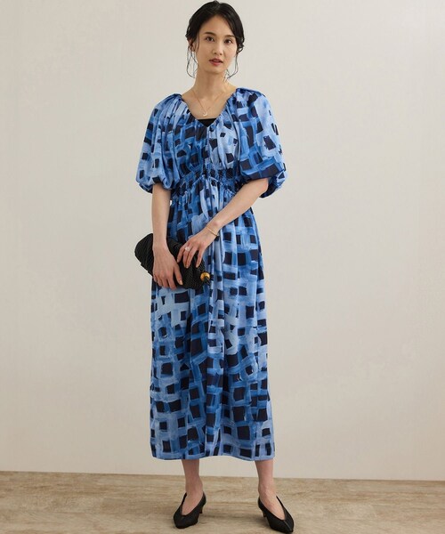 ROPE'(ロペ)の「スクエア ジオメトリックプリントワンピース/洗える(ドレス・レディース・ダークブラウン/ブルー・F)」の3枚目の写真