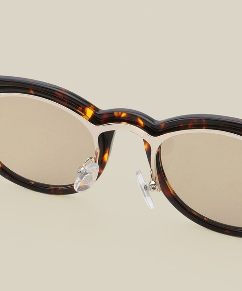 ROPE'（ロペ）の「ウェリントンフレームUVカットグラス/ケースセット（サングラス・レディース・ブラック/ダークブラウン・F）」の20枚目の写真