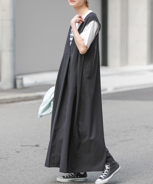 URBAN RESEARCH DOORS(アーバンリサーチドアーズ)の「FORK&SPOON フロントタックフレアワンピース(ワンピース・レディース・BLACK/BEIGE/DARKGREEN・1/2)」の1枚目の写真
