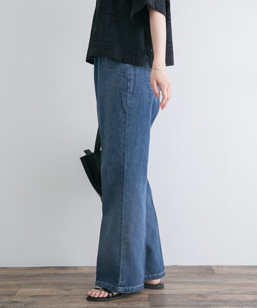 ITEMS URBANRESEARCH(アイテムズ アーバンリサーチ)の「センタープレスデニム(デニムパンツ・レディース・BLU/IDG・Free)」の14枚目の写真