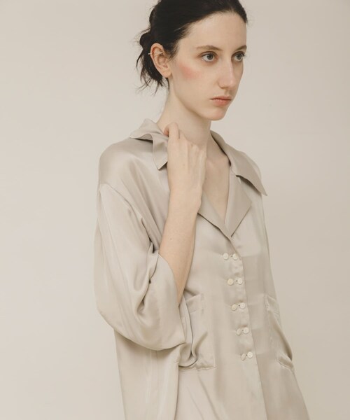 LAATO（ラート）の「open collar shirts（シャツ/ブラウス・レディース・ミスト/チョコレート・Free）」の4枚目の写真
