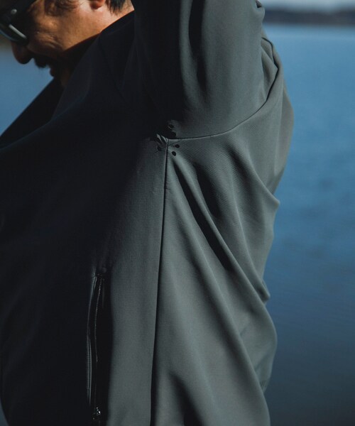 URBAN RESEARCH（アーバンリサーチ）の「ELECTRIC　EX WATER REPELLENT ZIP JK（テーラードジャケット・メンズ・BLACK/CHARCOAL・L/XL）」の22枚目の写真