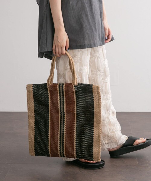 KBF（ケイビーエフ）の「MAISON BENGAL　NEW JUTE PORESH BAG（トートバッグ・レディース・ORANGE/ROYAL/BROWN・FREE）」の17枚目の写真