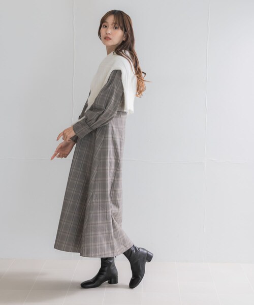 URBAN RESEARCH ROSSO（アーバンリサーチロッソ）の「『一部WEB限定カラー』バイカラーチェックナローワンピース（ワンピース・レディース・BROWN/BEIGE/NAVY・Free）」の10枚目の写真